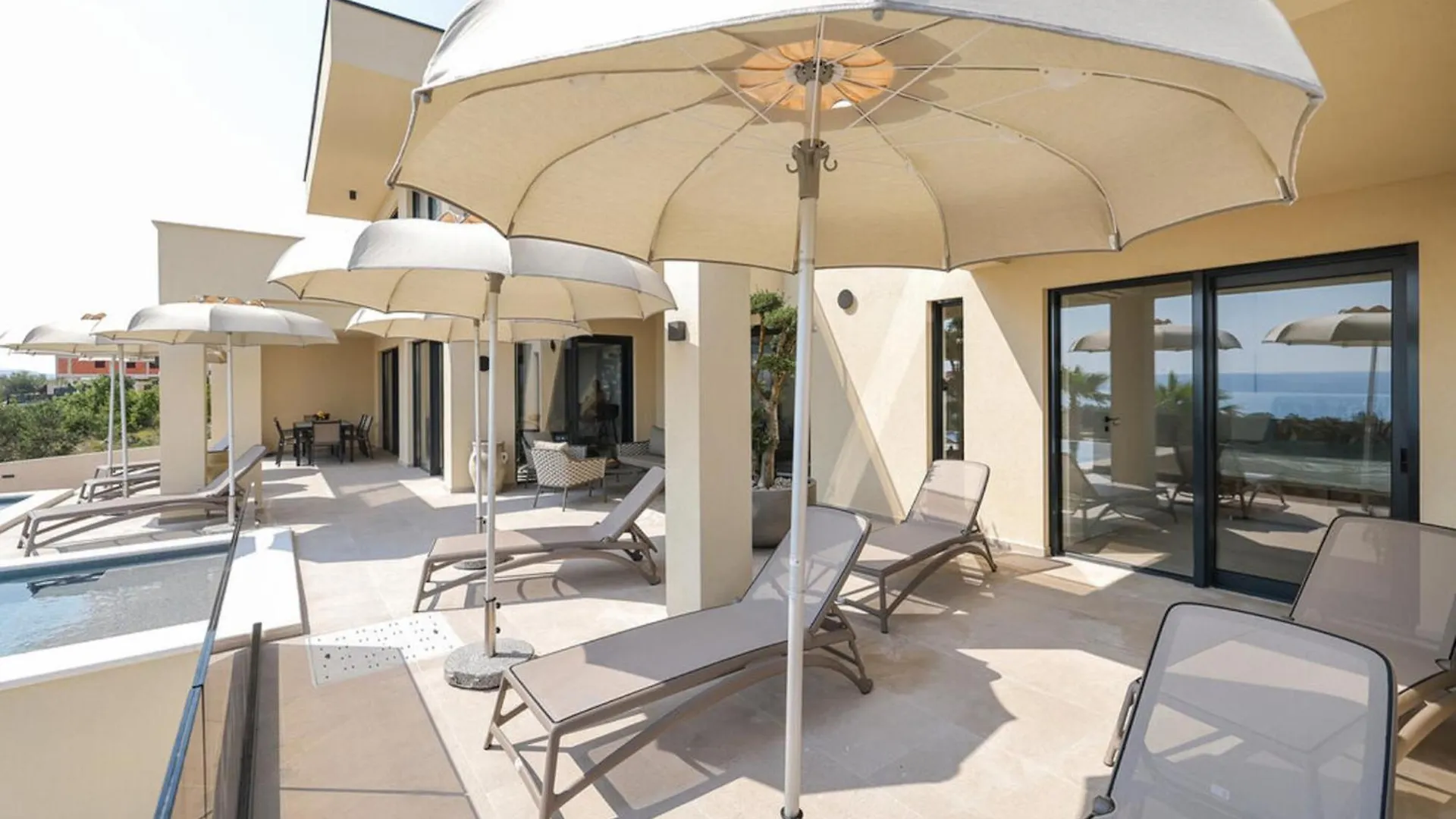 Villa Novue With Pool Maslenica Croatia
