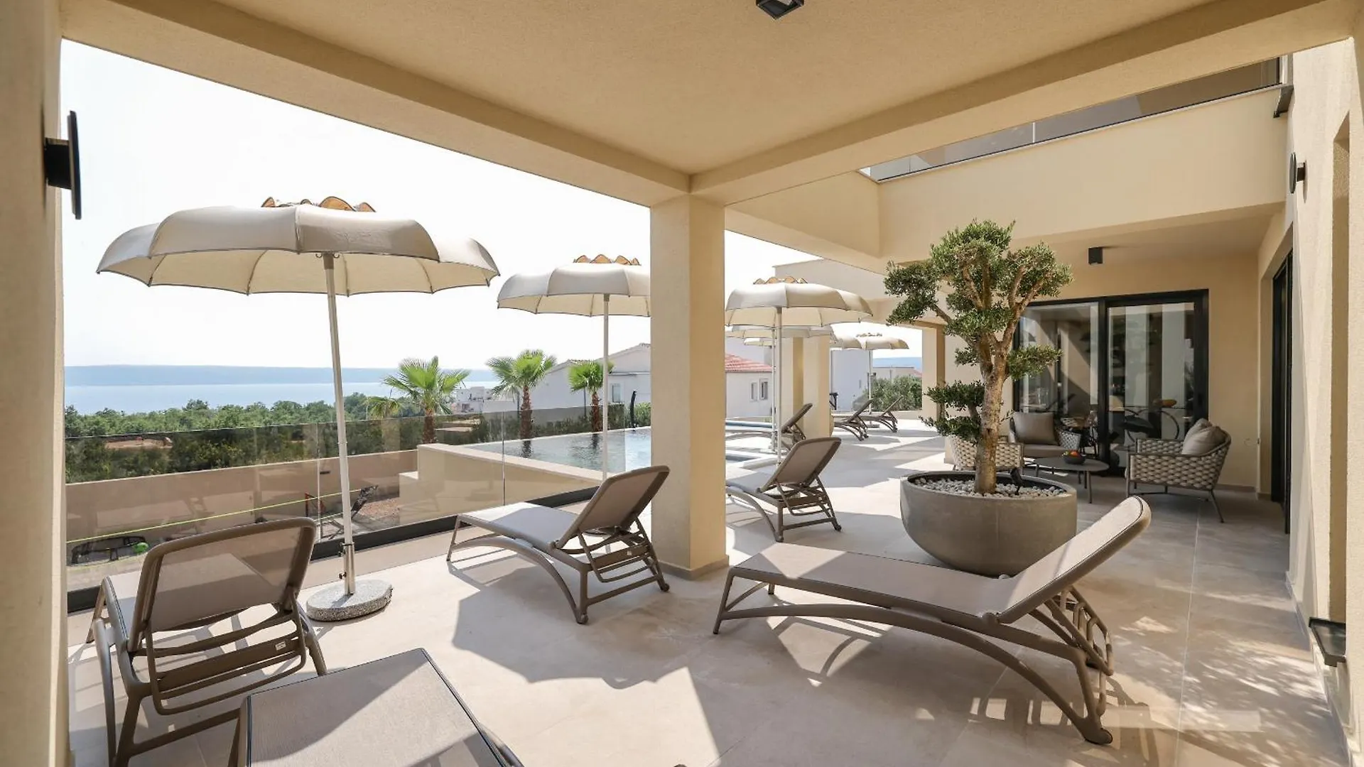 Villa Novue With Pool Maslenica Croatia