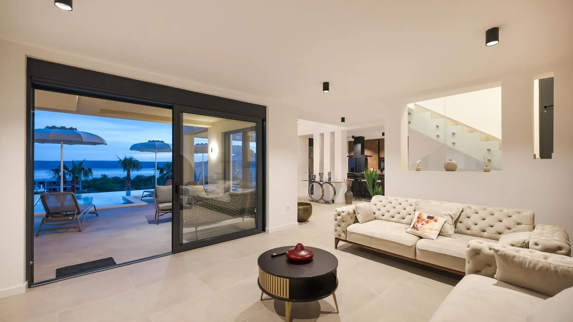 Villa Novue With Pool Maslenica Croatia