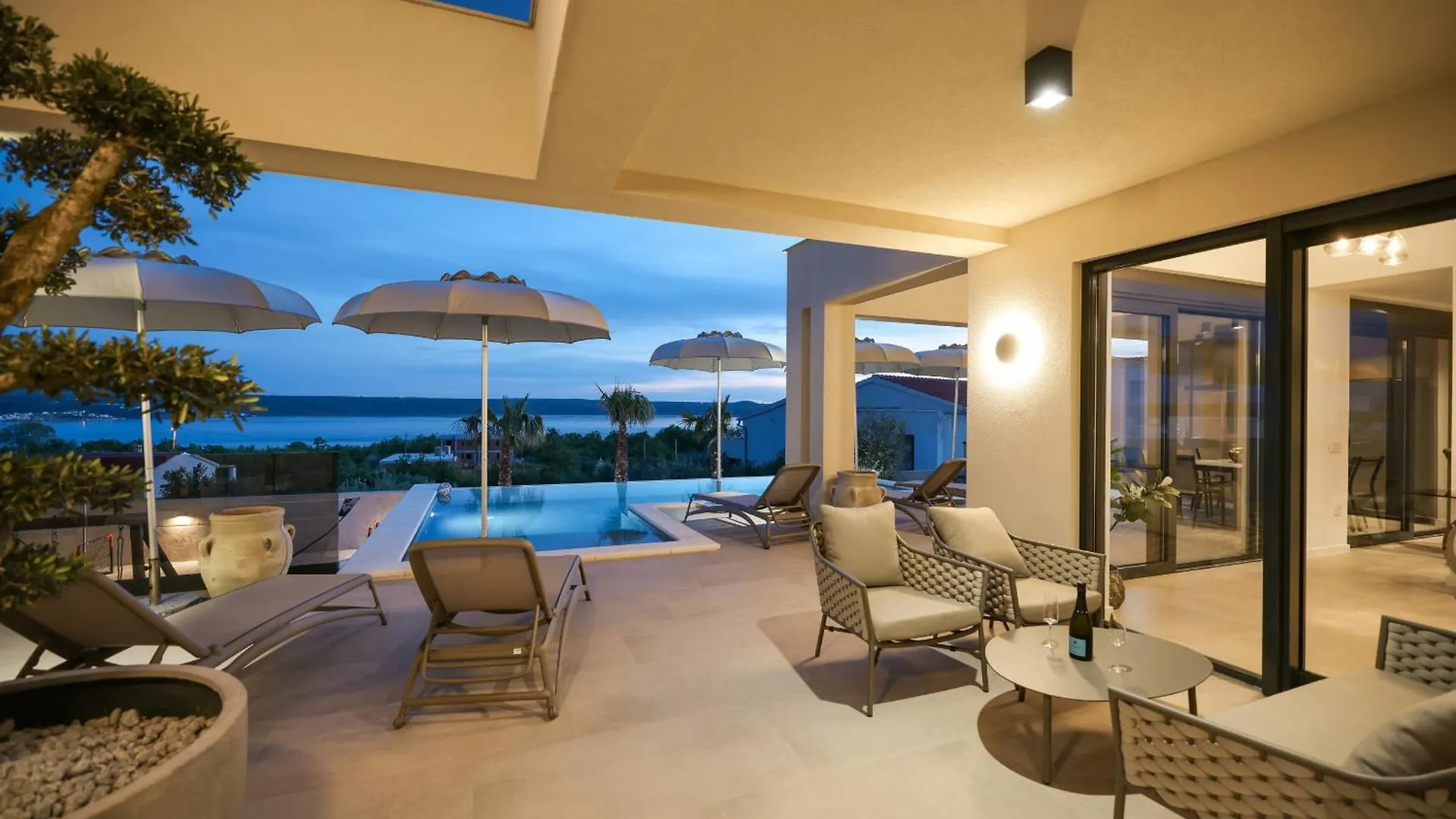 Villa Novue With Pool Maslenica