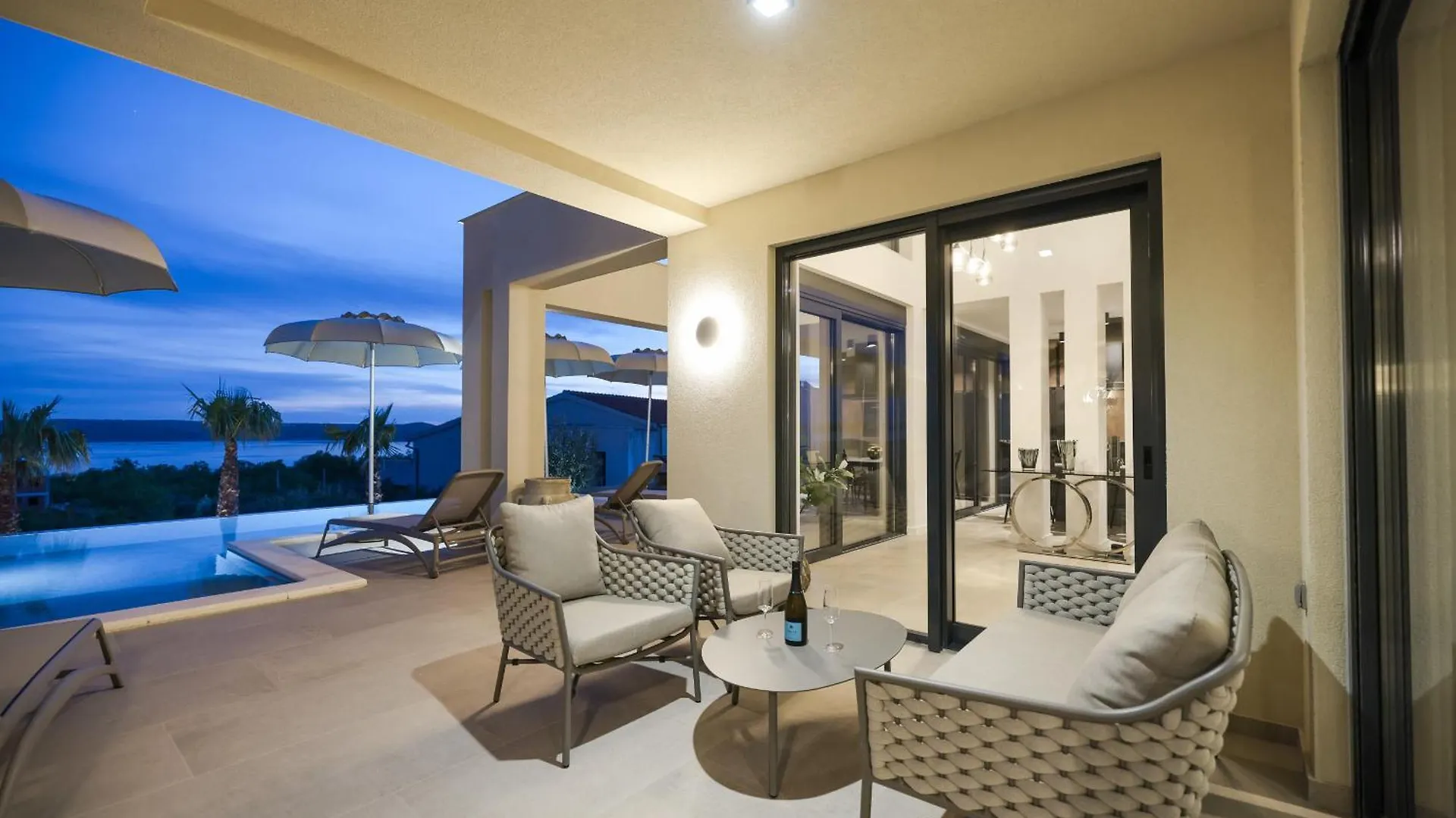 Villa Novue With Pool Maslenica